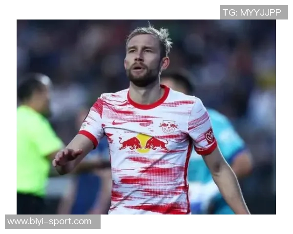 富安健洋自由身加盟阿贾克斯签约半年引发球迷热议 富安健洋自由身加盟阿贾克斯签约半年引发球迷热议