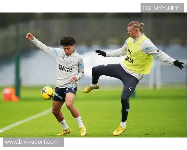 穆卡萨在主场首秀中大放异彩展现曼城青训的强大实力与潜力