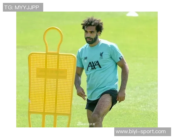 萨拉赫健身房训练照曝光腹肌线条引发粉丝热议与赞叹