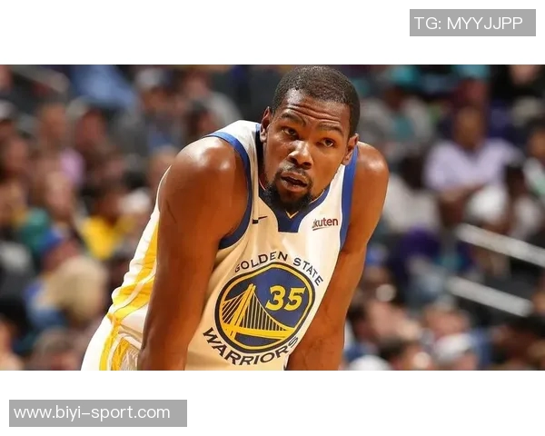 杜兰特本赛季出手次数创生涯新低球场表现引发关注与讨论 杜兰特本赛季出手次数创生涯新低球场表现引发关注与讨论