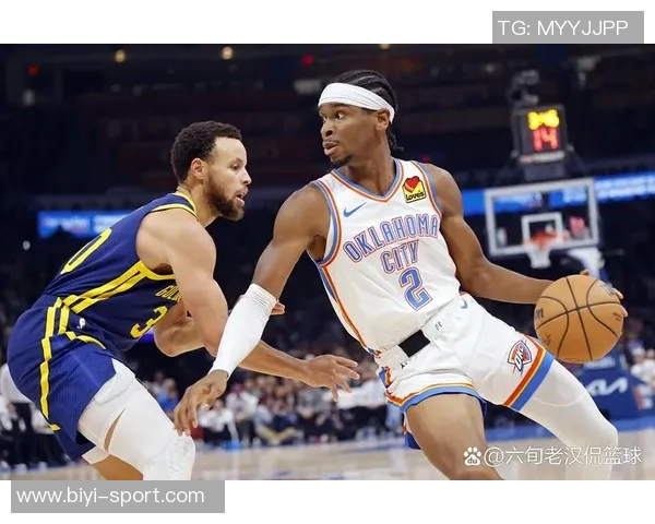 勇士库里复出迎战雷霆球队攻防兼备争夺胜利