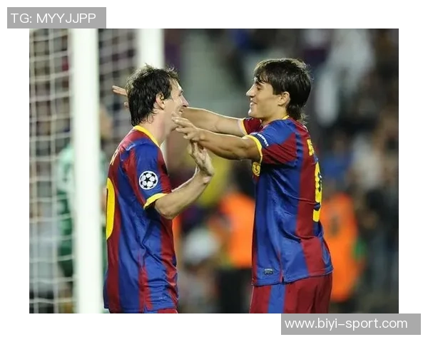 老友重聚感人瞬间佩尼亚福特赛后与巴萨昔日队友深情拥抱