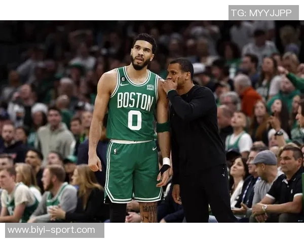 文班表现惊艳砍下21分6板3帽马祖拉称其为防守端的特别天才