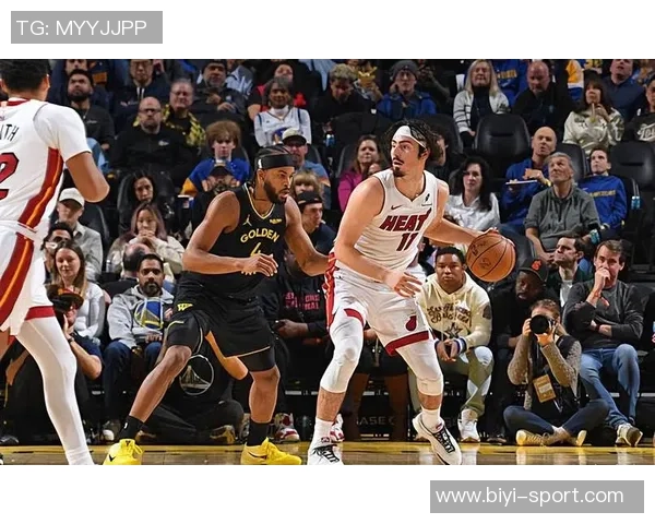 热火记者报道哈克斯左脚踝扭伤球队明日将决定他的出战状态 热火记者报道哈克斯左脚踝扭伤球队明日将决定他的出战状态