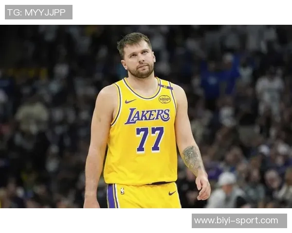 东契奇谈与詹姆斯默契提升彼此理解更深刻共同追求胜利 东契奇谈与詹姆斯默契提升彼此理解更深刻共同追求胜利